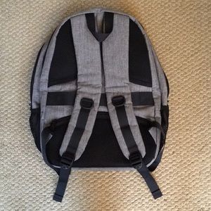 matein mlassic travel laptop backpack